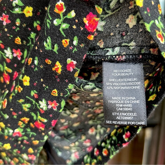 AFRM X NORDSTROM Spring Garden Ditsy puff sleeve cropped blouse - Picture 16 of 16